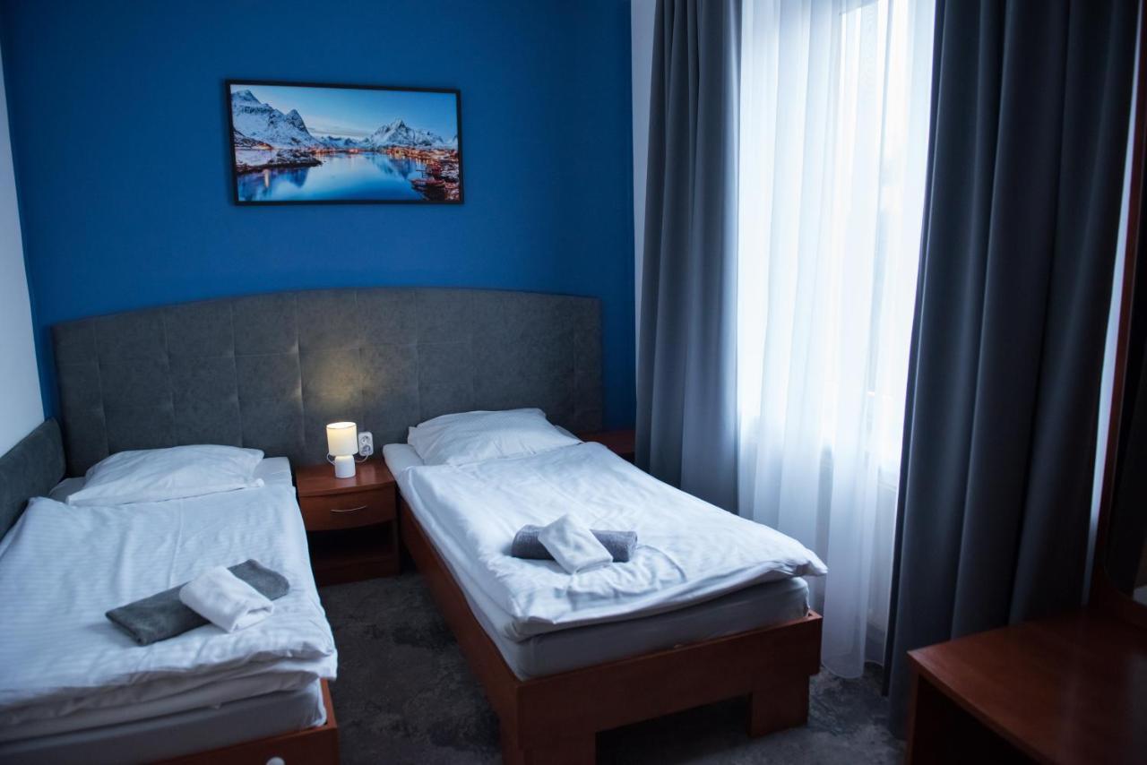 Hotel Paradiso Suchedniów 外观 照片