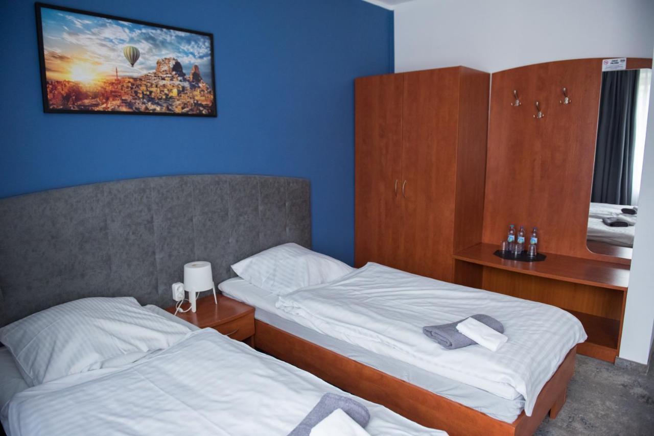Hotel Paradiso Suchedniów 外观 照片