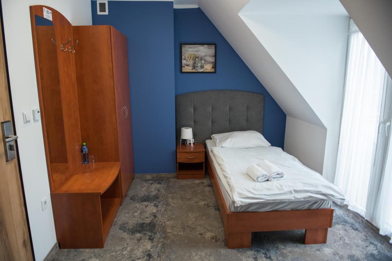 Hotel Paradiso Suchedniów 外观 照片
