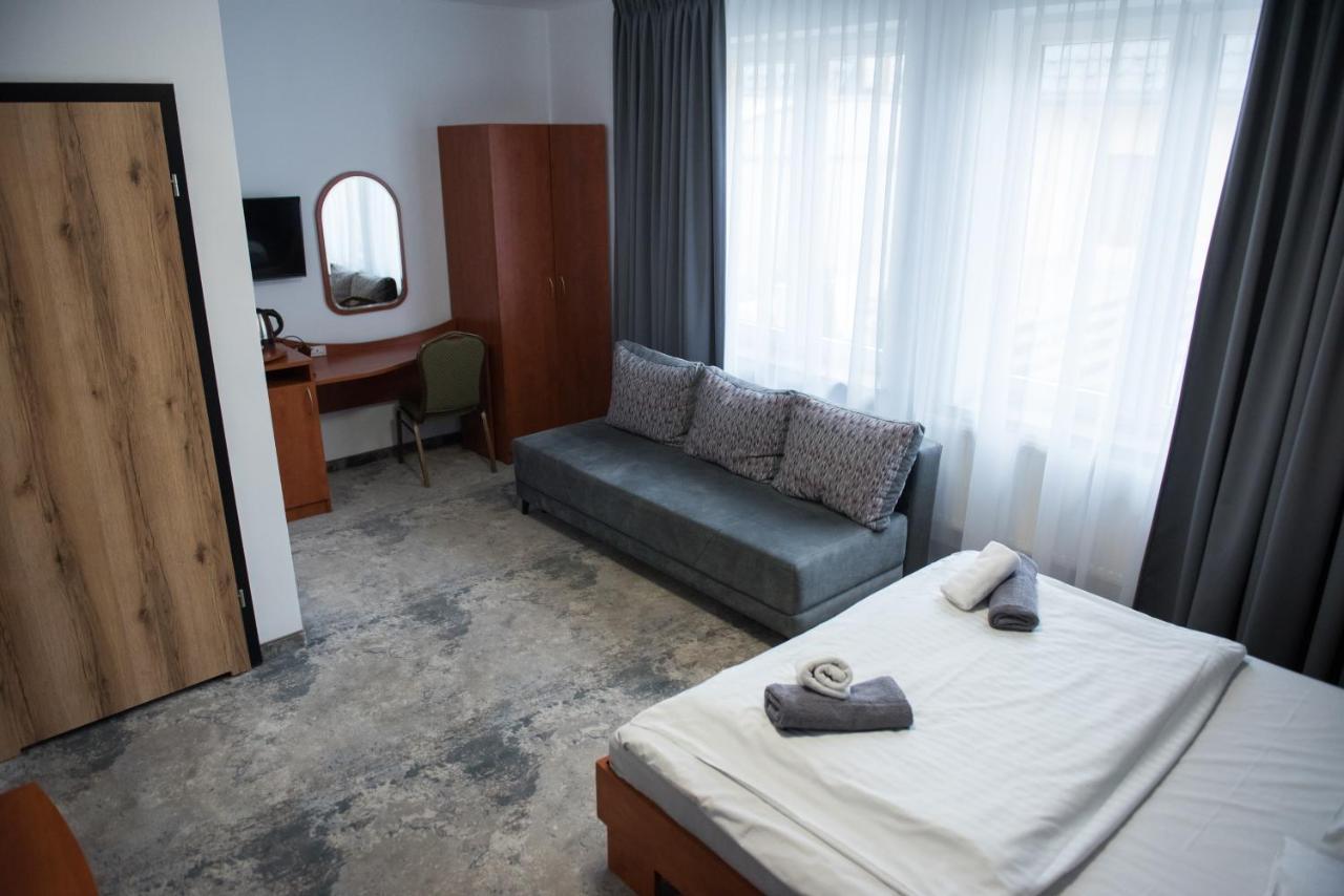 Hotel Paradiso Suchedniów 外观 照片