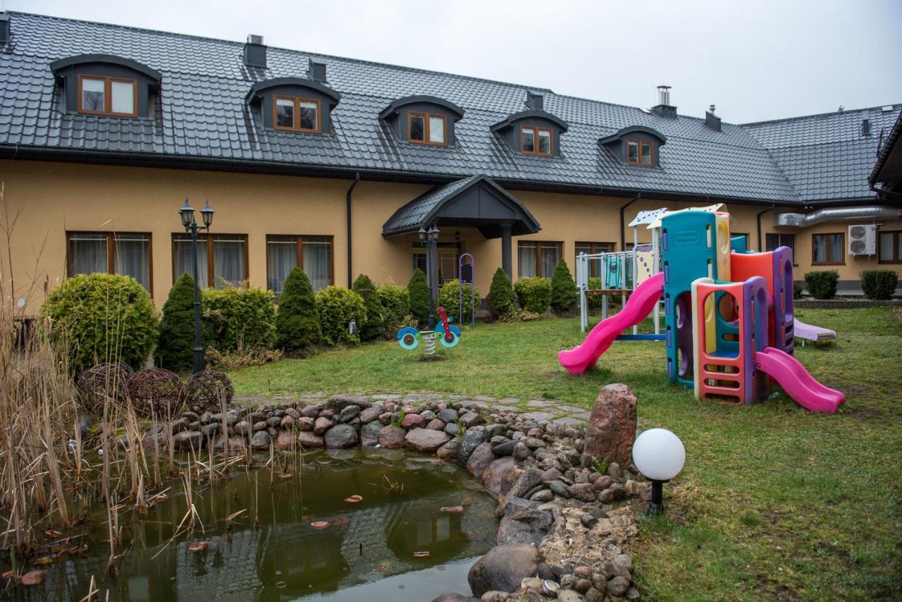 Hotel Paradiso Suchedniów 外观 照片