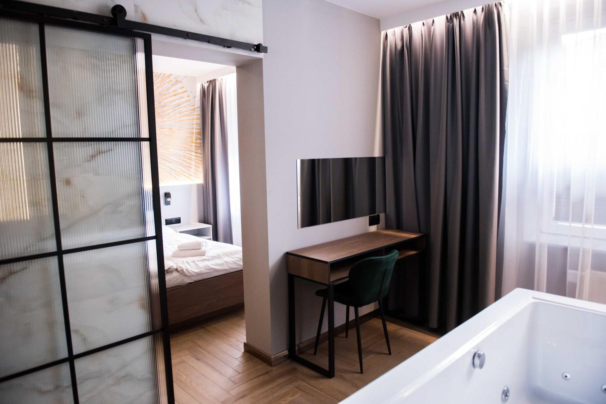 Hotel Paradiso Suchedniów 外观 照片