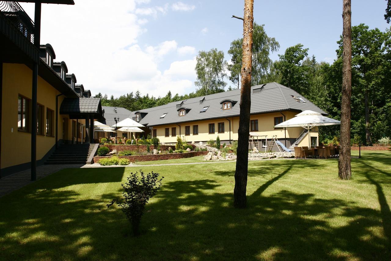 Hotel Paradiso Suchedniów 外观 照片