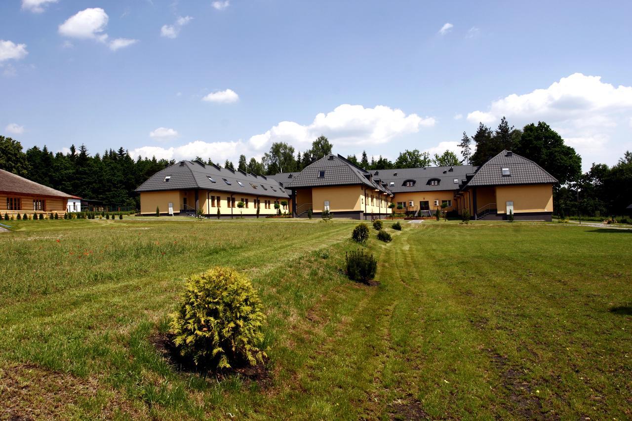Hotel Paradiso Suchedniów 外观 照片